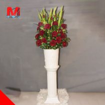 گل رز مصنوعی با گلدان کنارسالنی